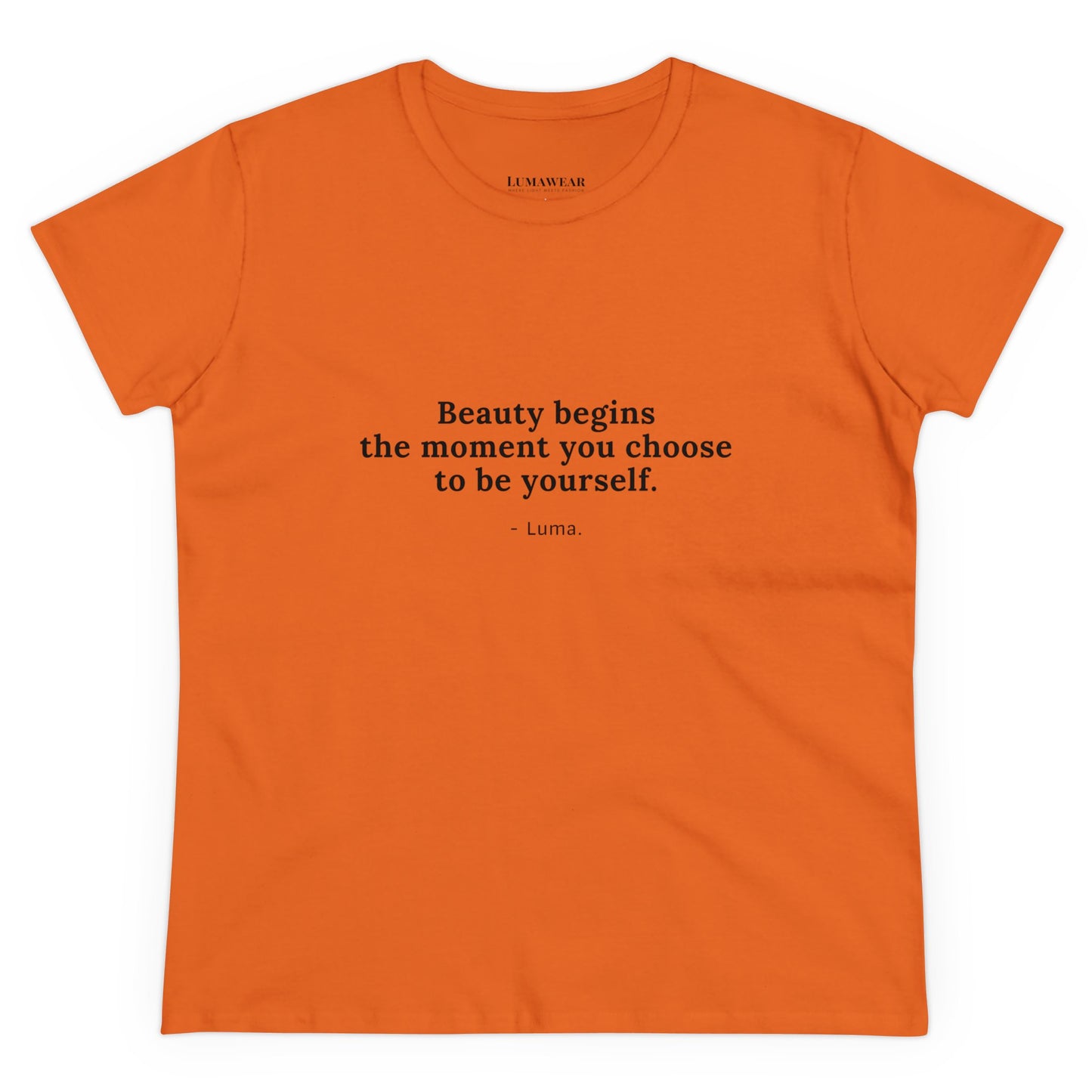 Camiseta de algodón inspiradora para mujer: "La belleza comienza en el momento en que eliges ser tú misma"