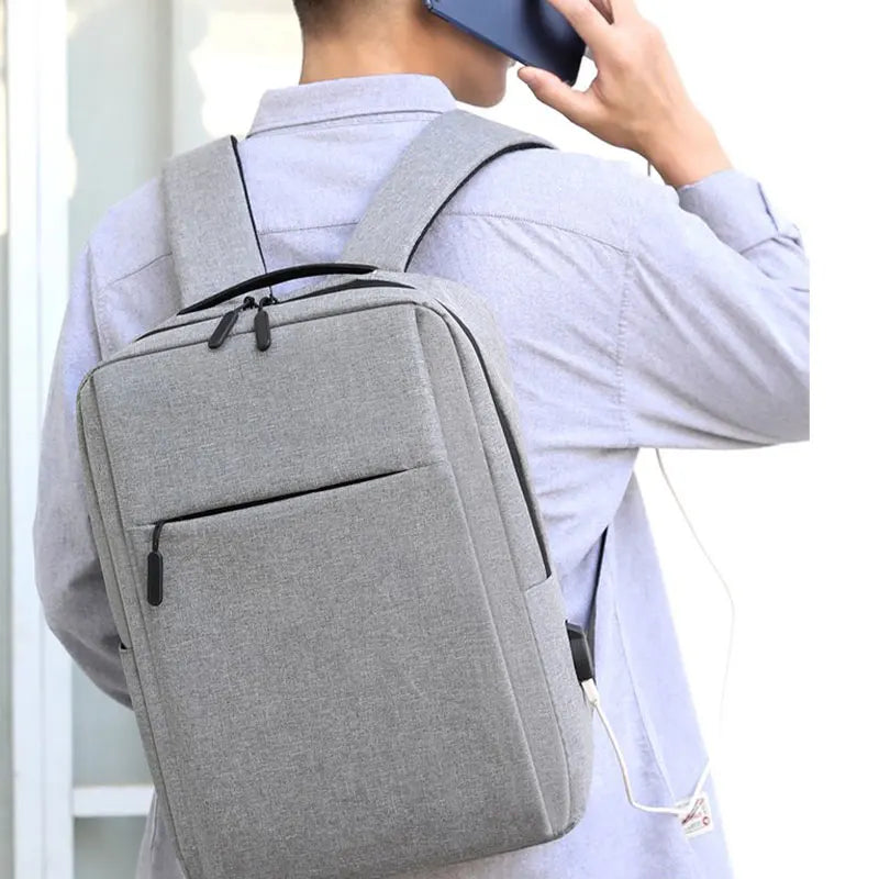 Mochila de negocios Ultimate 2024: recargable por USB, resistente al agua y lista para la escuela para tus aventuras con la computadora portátil.